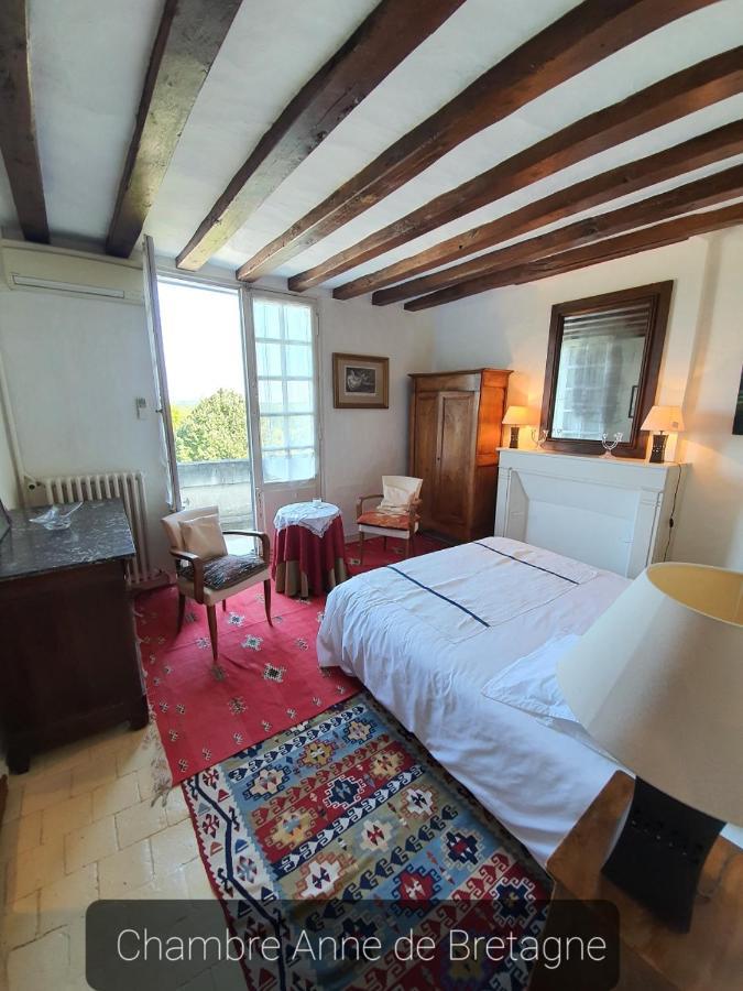 Le Presbytere De La Cite Royale De Лош Экстерьер фото