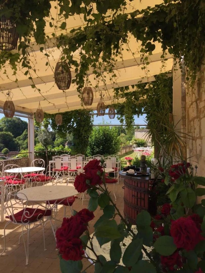 Le Presbytere De La Cite Royale De Лош Экстерьер фото